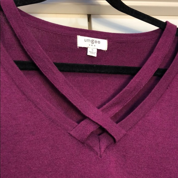 Umgee Burgundy V Neck Oversized Sweater Size Small - Picture 2 of 7